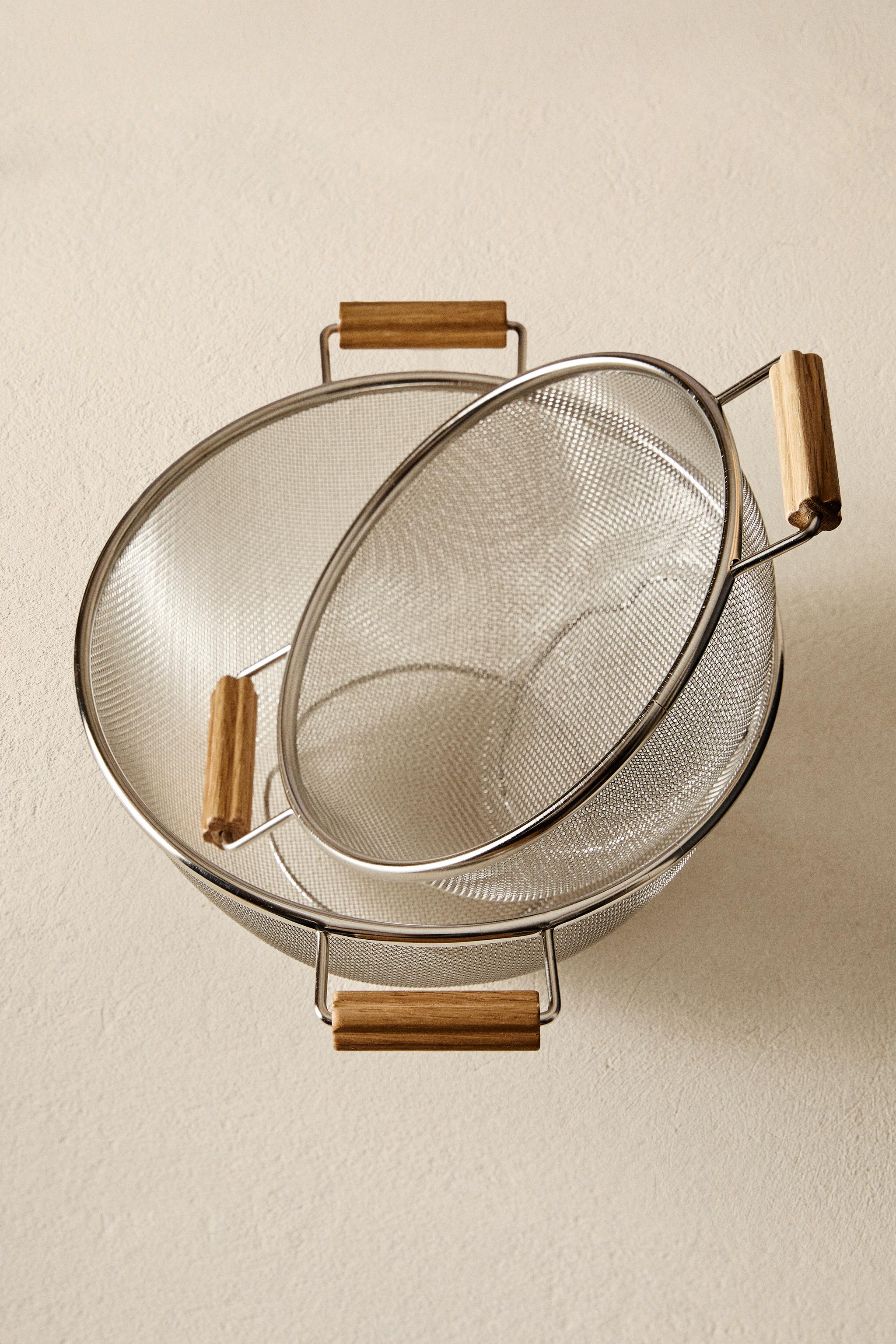 KITCHEN COLANDER WOODEN HANDLES